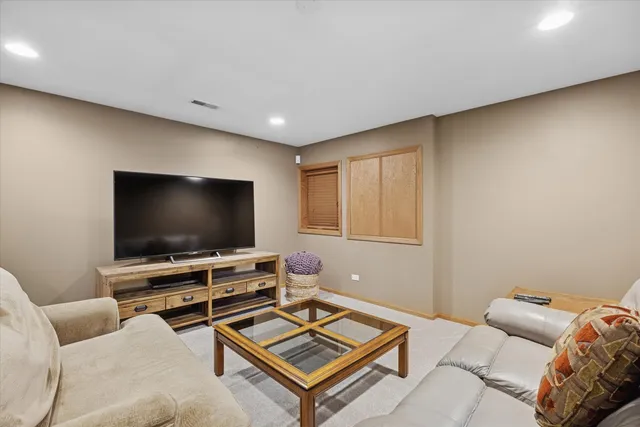 $469,000 | 8539 Thistlewood Court, Darien, IL 60561