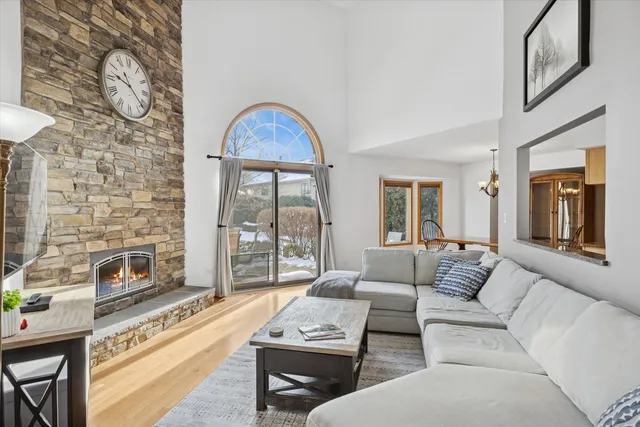 $469,000 | 8539 Thistlewood Court, Darien, IL 60561