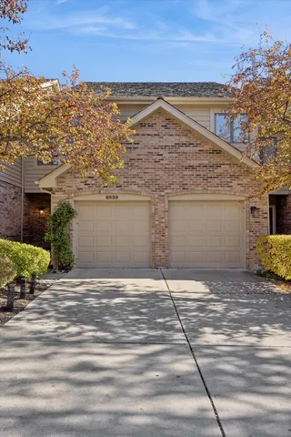$469,000 | 8539 Thistlewood Court, Darien, IL 60561