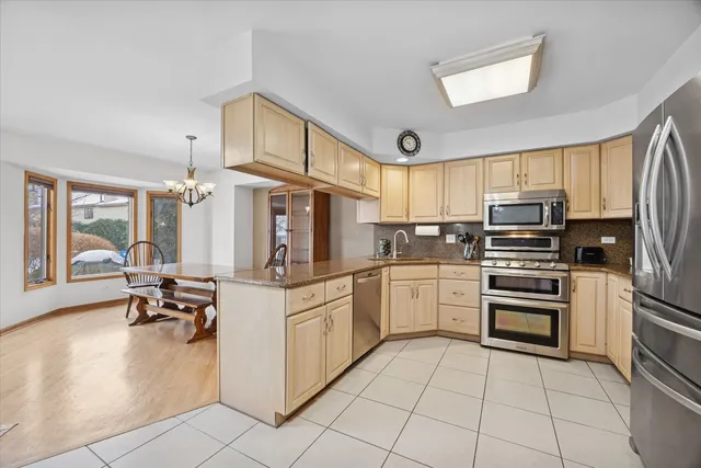 $469,000 | 8539 Thistlewood Court, Darien, IL 60561