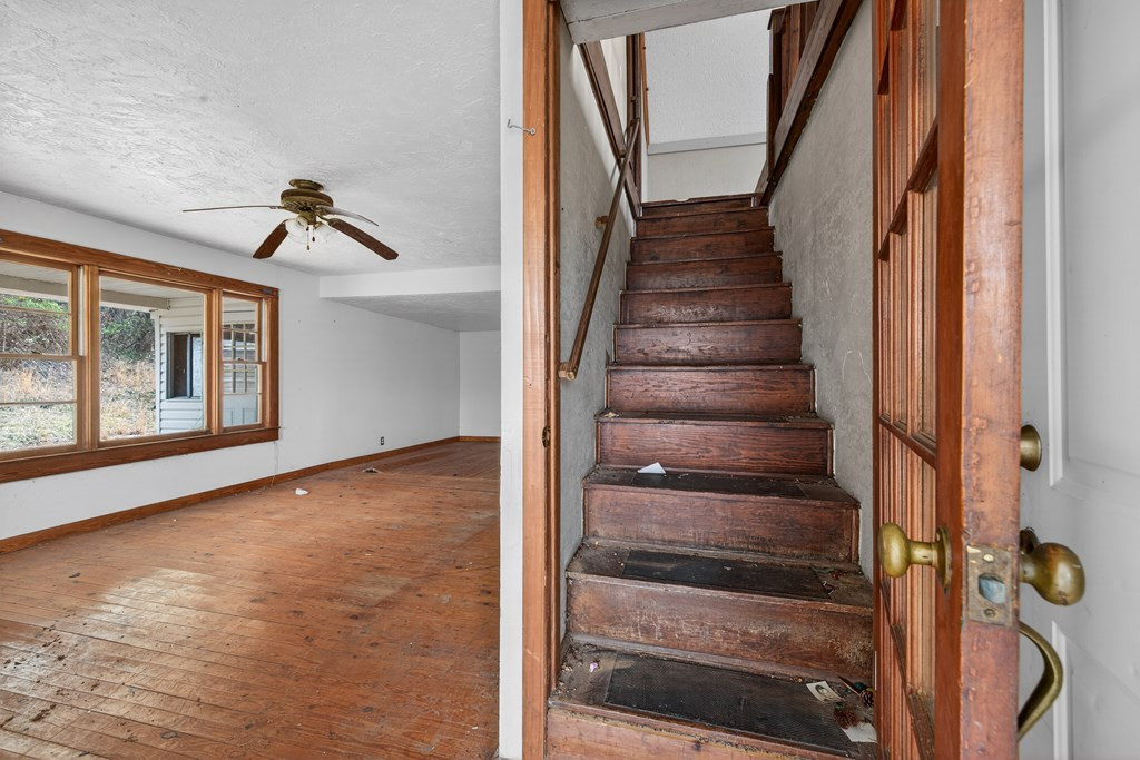1917 Fairview Road Andrews, NC 28901 - Photo 11 of 29