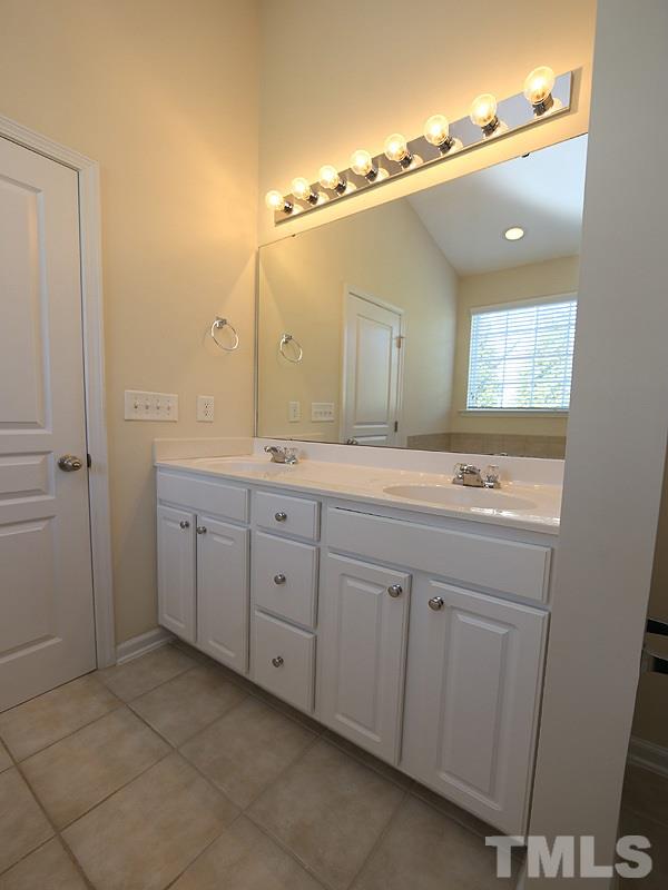 5910 Chivalry Court Raleigh, NC 27612 - Photo 13 of 25 Gallery Image 13