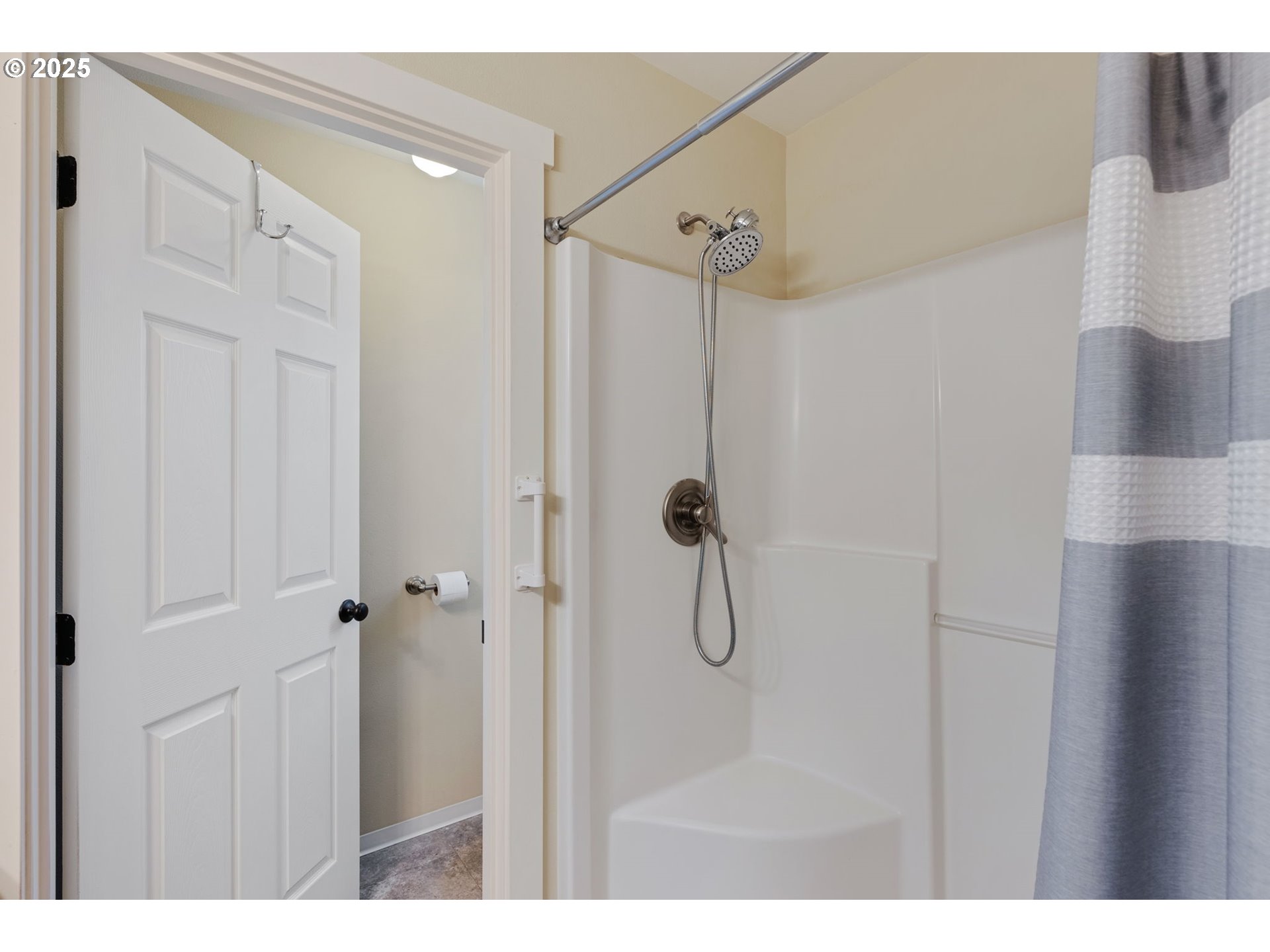 3529 Jones Loop Hood River, OR 97031 - Photo 16 of 39 a bathroom with a shower