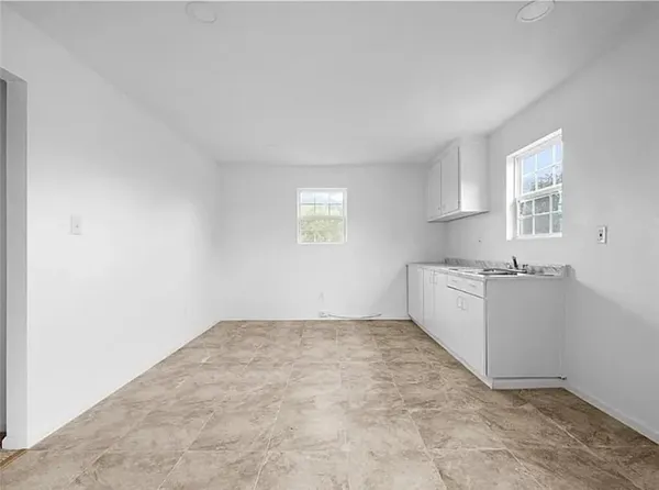 $950 | 1105 Esperanza Street, Unit B, Sinton, TX 78387