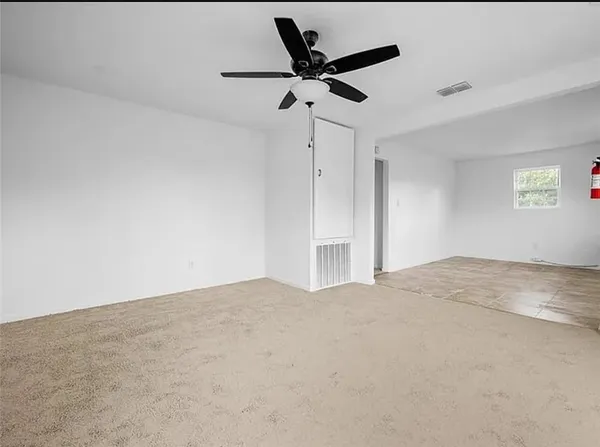 $950 | 1105 Esperanza Street, Unit B, Sinton, TX 78387