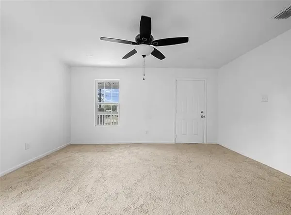 $950 | 1105 Esperanza Street, Unit B, Sinton, TX 78387