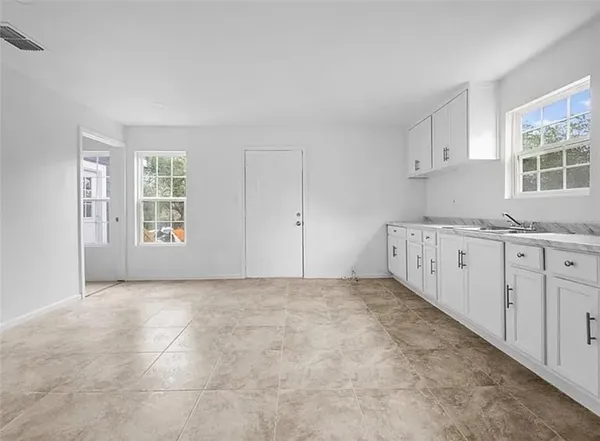 $950 | 1105 Esperanza Street, Unit B, Sinton, TX 78387