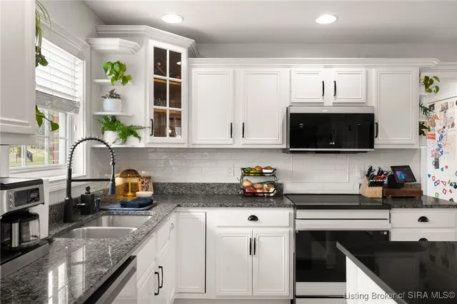 $459,900 | 12027 Eagle Knoll Drive, Sellersburg, IN 47172