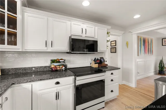 $459,900 | 12027 Eagle Knoll Drive, Sellersburg, IN 47172