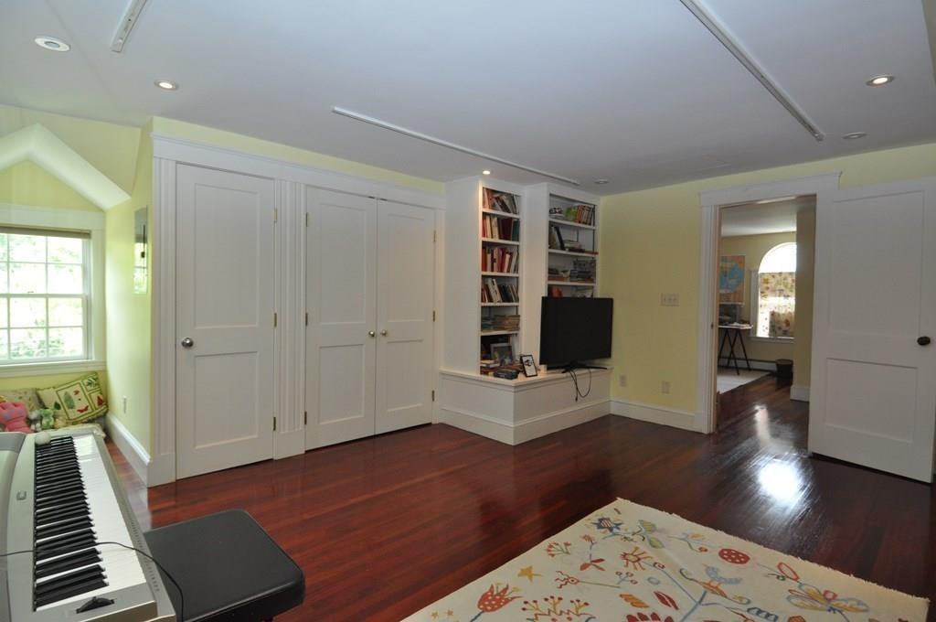 55 Huntington Road Newton, MA 02458 - Photo 23 of 32 Gallery Image 23