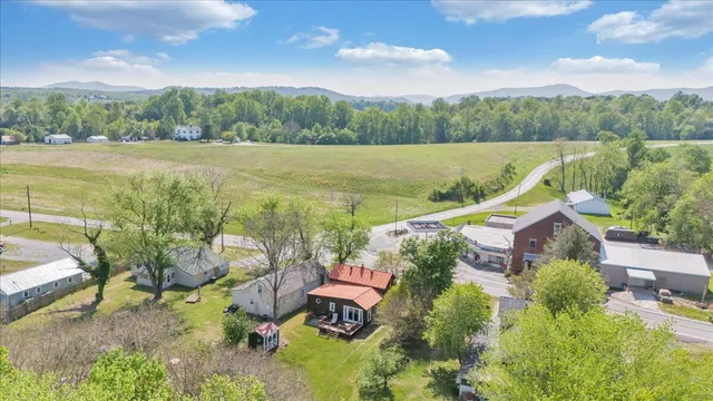 $226,500 | 5297 Peaks Road, Bedford, VA 24523