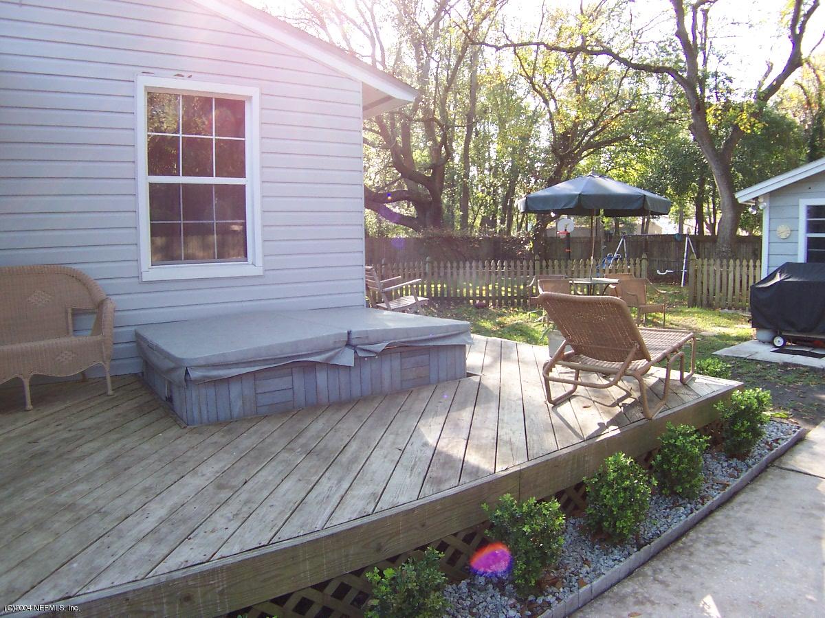 3656 Cascade Road Jacksonville, FL 32207 - Photo 3 of 9 Deck with Hot Tub