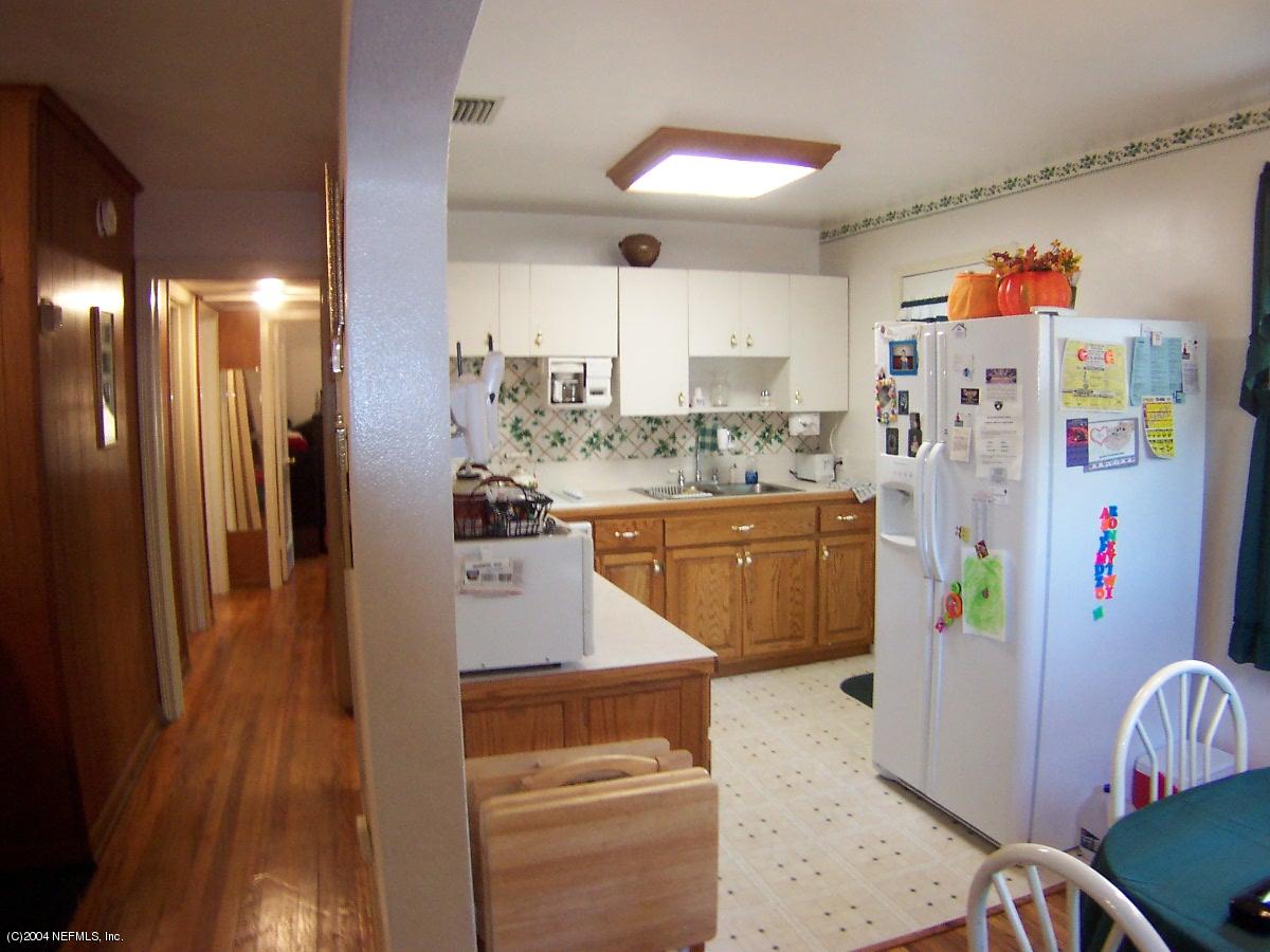 3656 Cascade Road Jacksonville, FL 32207 - Photo 4 of 9 Kitchen