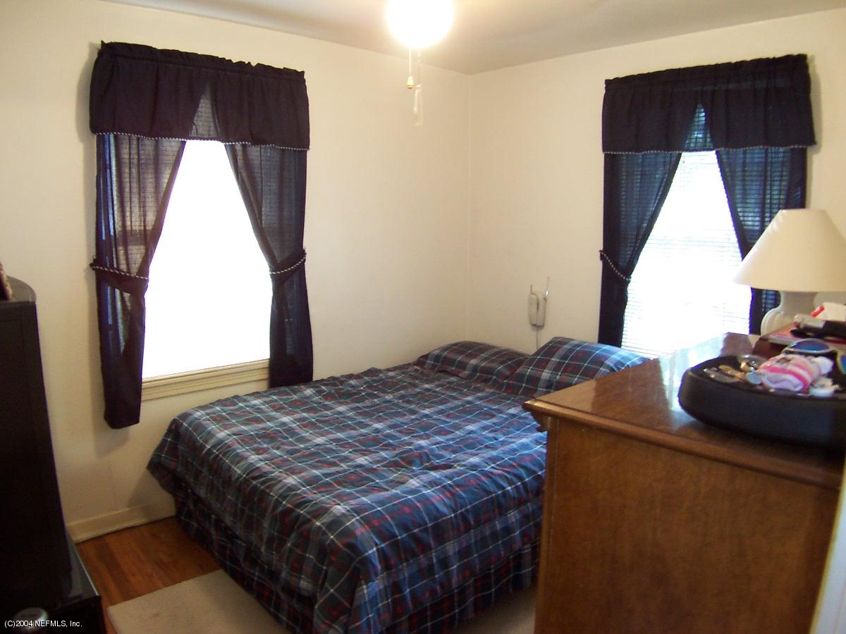 3656 Cascade Road Jacksonville, FL 32207 - Photo 5 of 9 Master Bedroom
