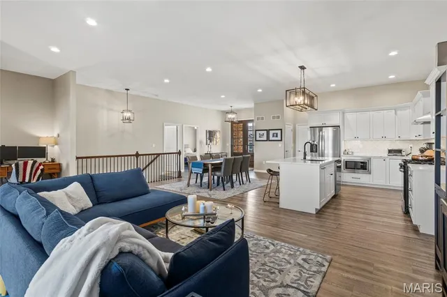 $499,900 | 2426 Sunset Ridge Drive, Columbia, IL 62236