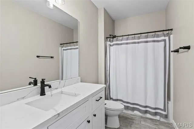 $499,900 | 2426 Sunset Ridge Drive, Columbia, IL 62236