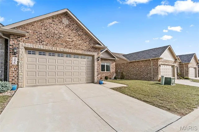 $499,900 | 2426 Sunset Ridge Drive, Columbia, IL 62236