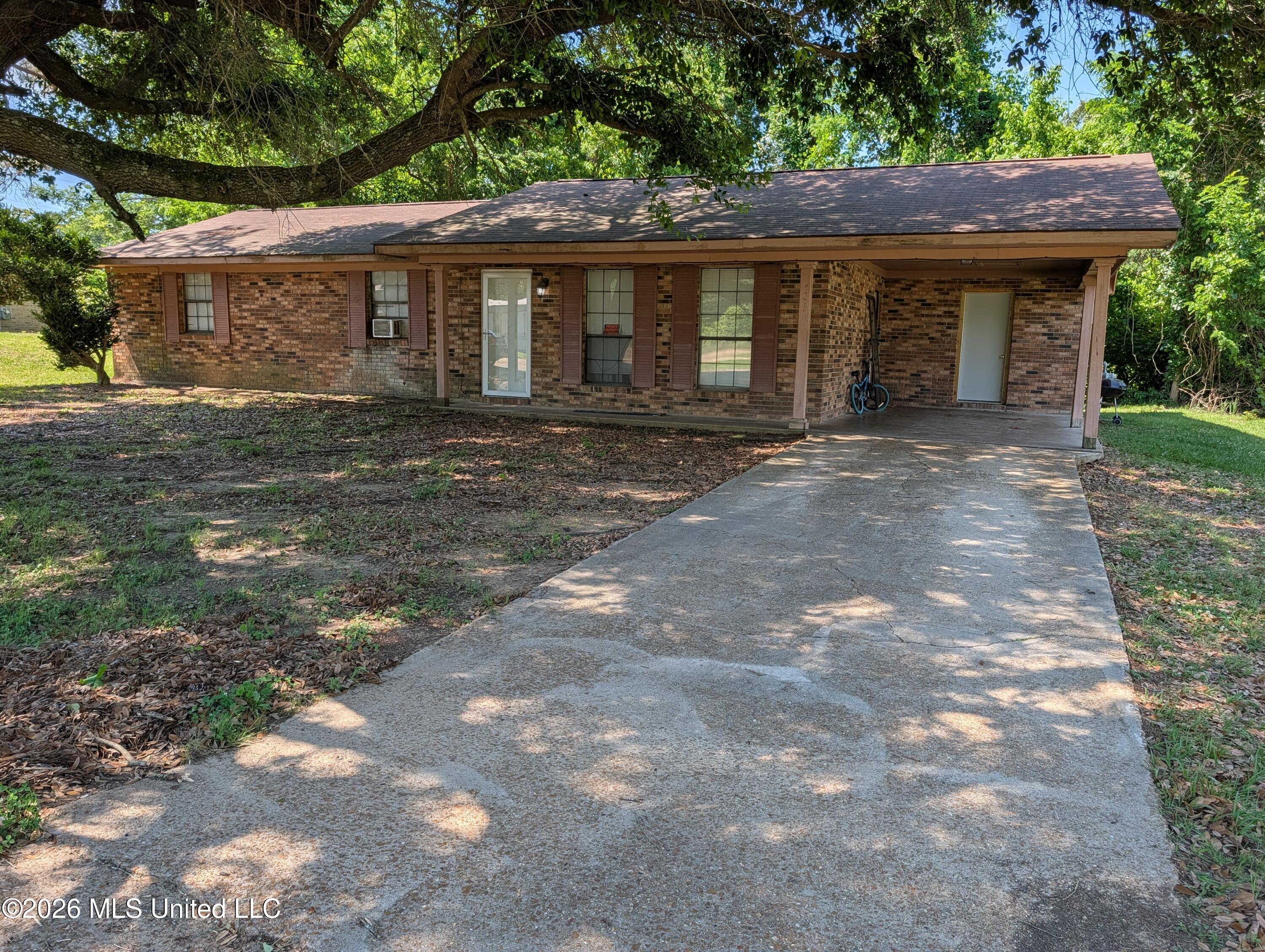 224 Greenfield Road Natchez, MS 39120 - Photo 2 of 11 PXL_20260504_200040791.MP