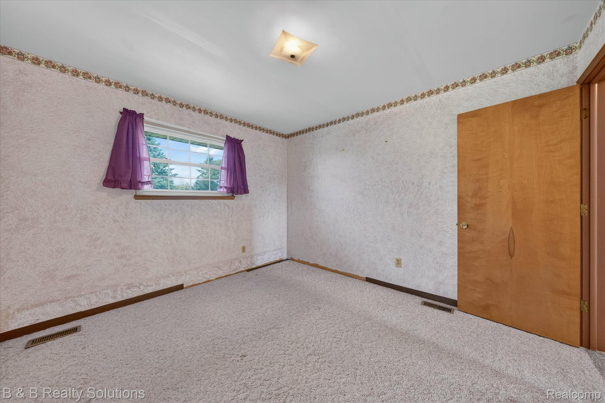 6605 Patrick Road North Branch, MI 48461 - Photo 28 of 44 31-6605-Patrick-Rd-WindowStill-Photography-43.jpg
