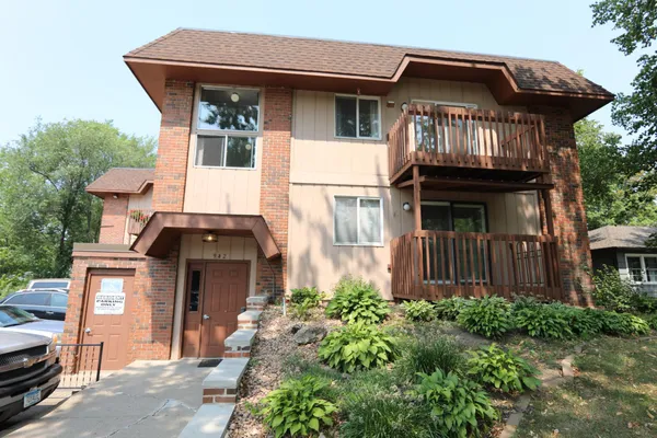 $1,425 | 942 Main Street Northwest, Unit 104, Elk River, MN 55330