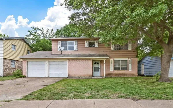$1,995 | 633 Rutgers Drive, Lancaster, TX 75134