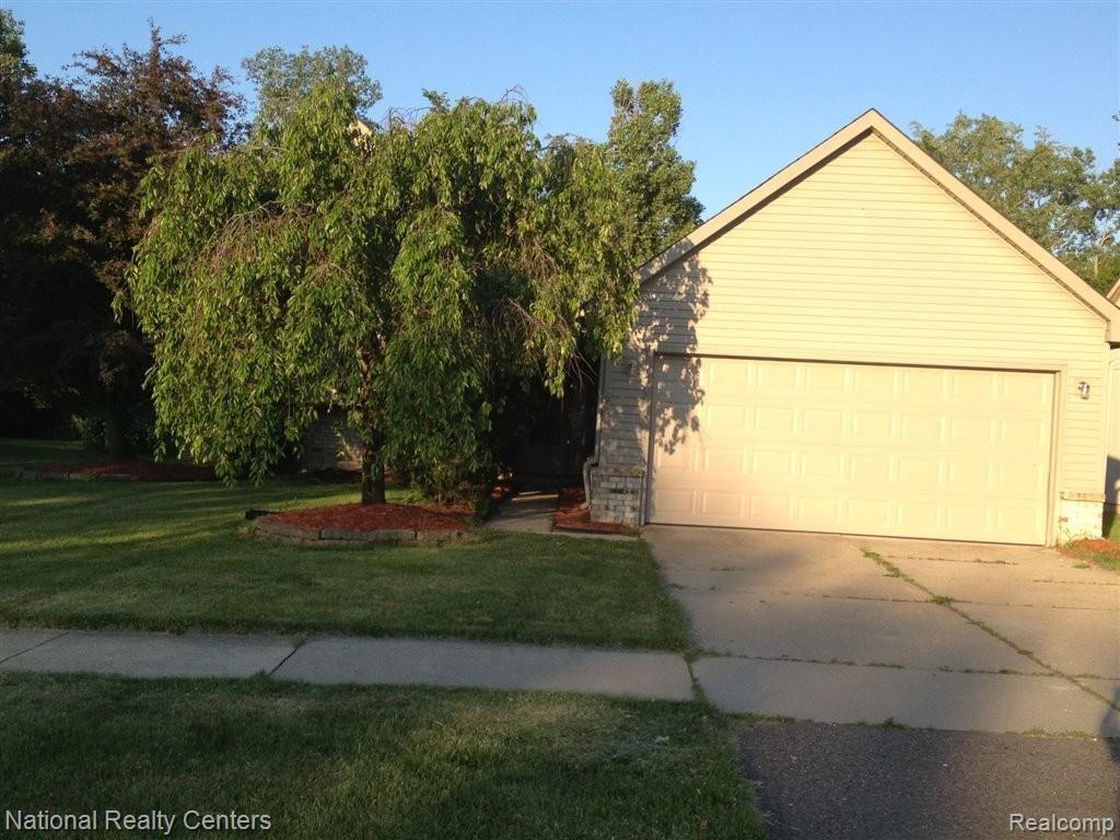 492 North Willard Road Canton, MI 48187 - Photo 1 of 15 IMG_2753.JPG