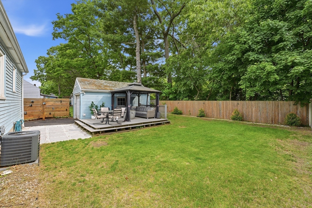 154 Russell Street Springfield, MA 01104 - Photo 26 of 29