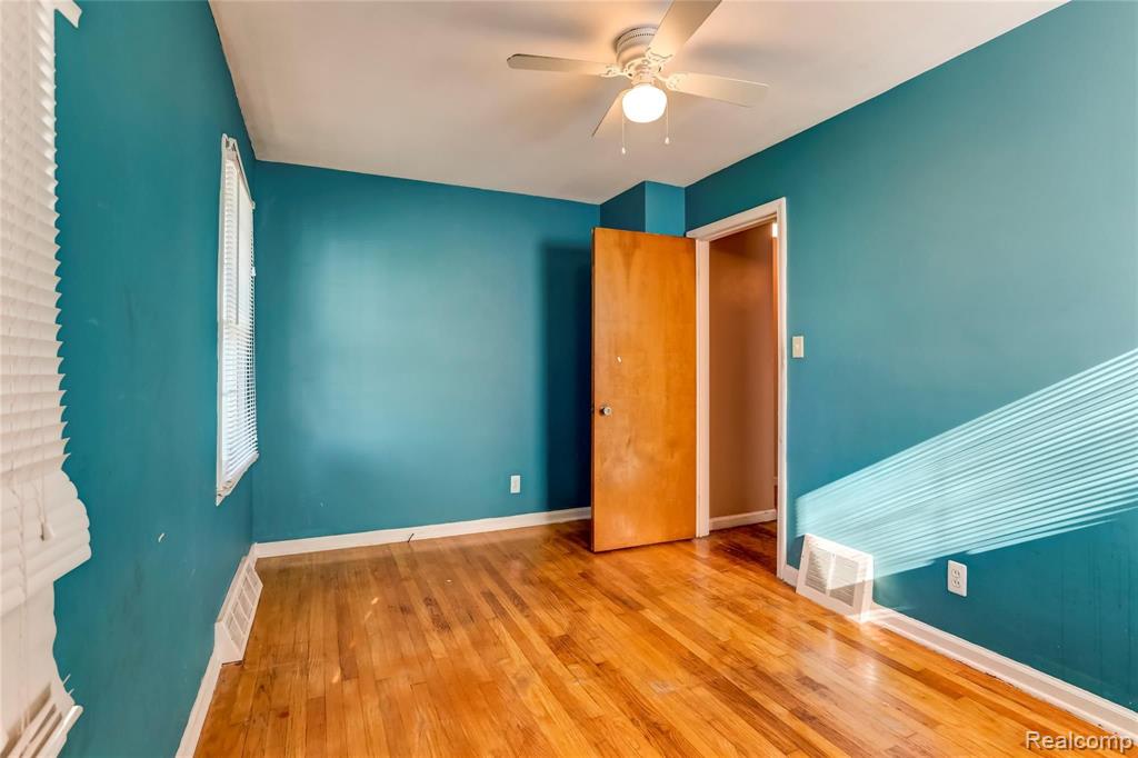 6254 Evergreen Road Detroit, MI 48228 - Photo 11 of 24