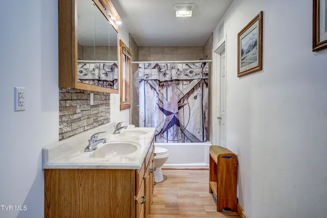 $499,000 | 109 Triangle B Drive, Erwin, TN 37650