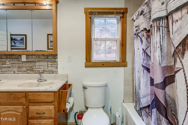 $499,000 | 109 Triangle B Drive, Erwin, TN 37650