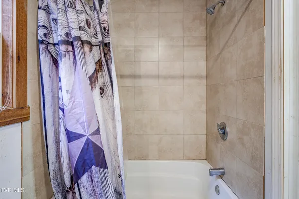 $499,000 | 109 Triangle B Drive, Erwin, TN 37650