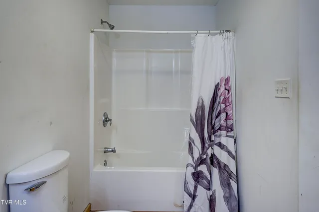 $499,000 | 109 Triangle B Drive, Erwin, TN 37650