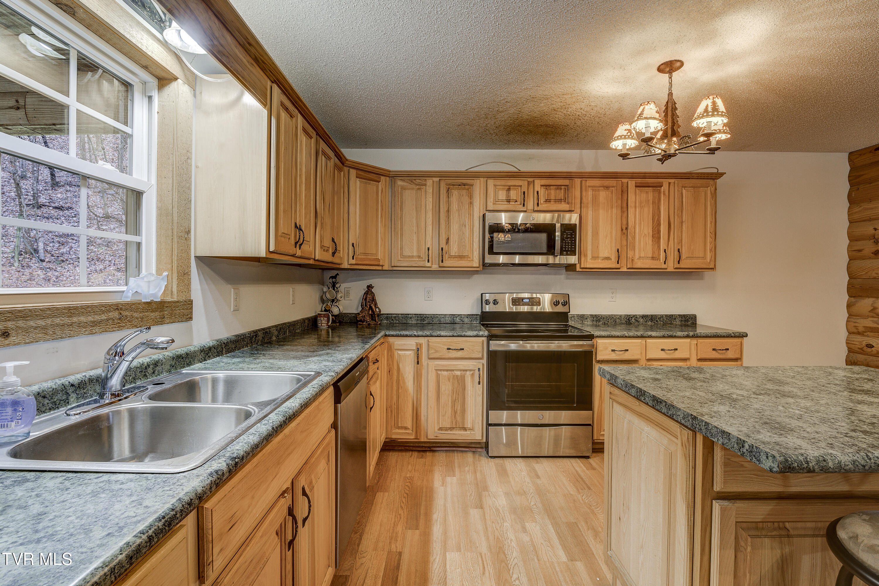 109 Triangle B Drive Erwin, TN 37650 - Photo 9 of 30 Triangle-7