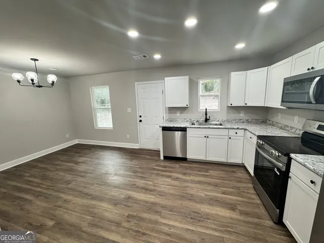 $800,000 | 305 North 4th Street, Warner Robins, GA 31093