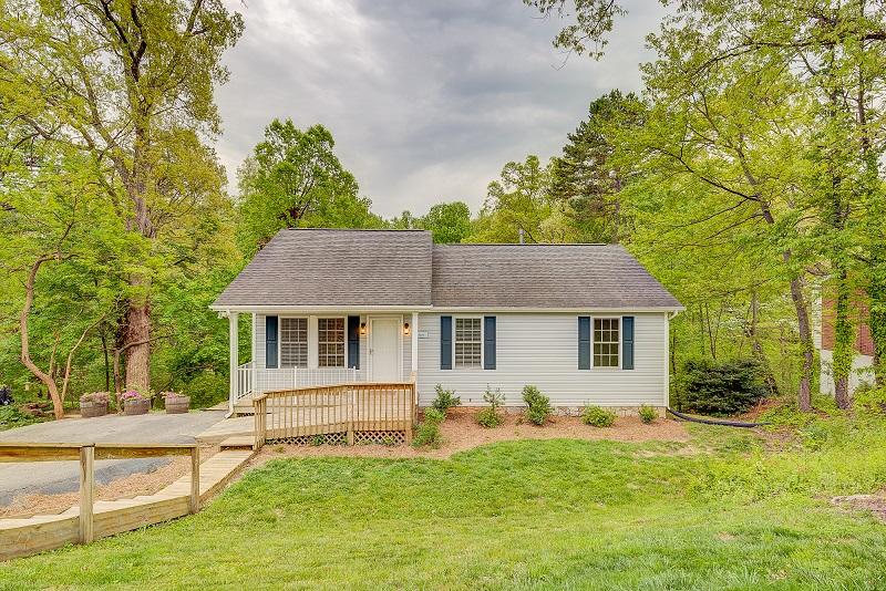 4514 Stonewall Road Northwest Roanoke, VA 24017 - Photo 1 of 25 33