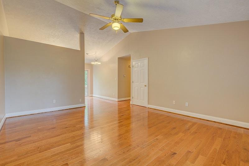 4514 Stonewall Road Northwest Roanoke, VA 24017 - Photo 14 of 25 57