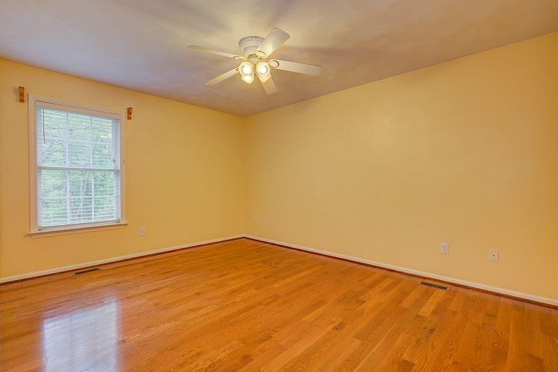 4514 Stonewall Road Northwest Roanoke, VA 24017 - Photo 16 of 25 60
