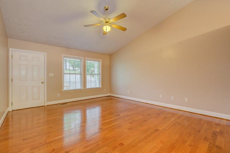 4514 Stonewall Road Northwest Roanoke, VA 24017 - Photo 7 of 25 53