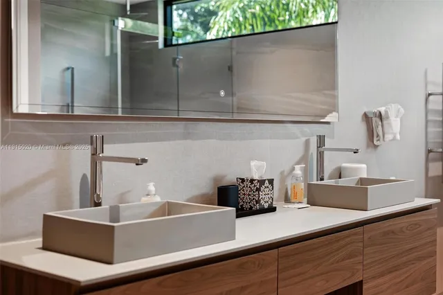 $55,000 | 77 Southwest 18th Terrace, Miami, FL 33129