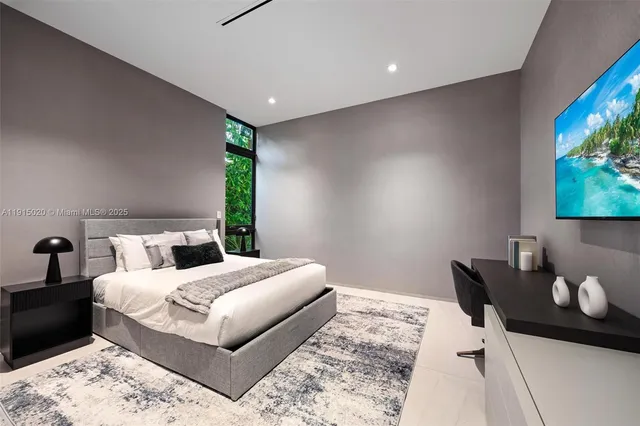 $55,000 | 77 Southwest 18th Terrace, Miami, FL 33129