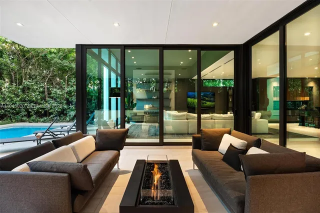 $55,000 | 77 Southwest 18th Terrace, Miami, FL 33129