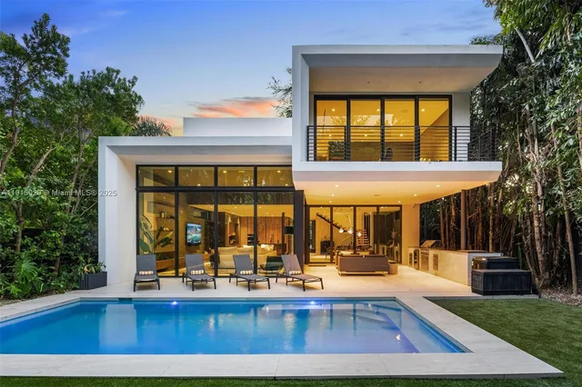 $55,000 | 77 Southwest 18th Terrace, Miami, FL 33129