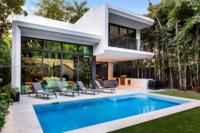 $55,000 | 77 Southwest 18th Terrace, Miami, FL 33129