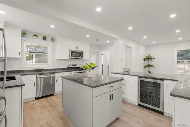 $989,999 | 15 Marcy Avenue, Huntington Station, NY 11746