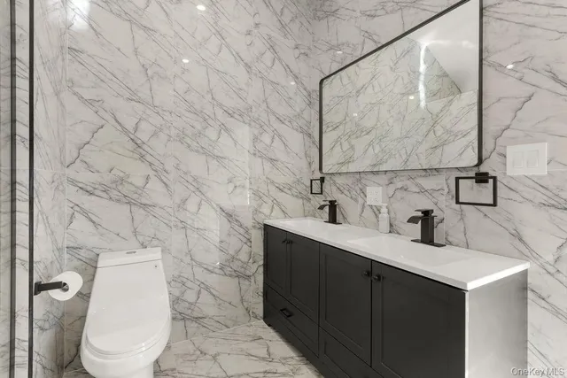 $989,999 | 15 Marcy Avenue, Huntington Station, NY 11746