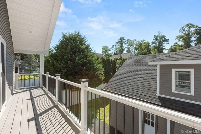 $989,999 | 15 Marcy Avenue, Huntington Station, NY 11746