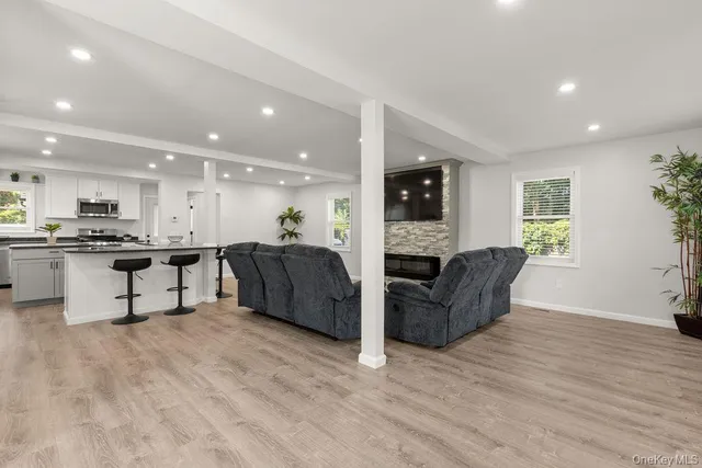 $989,999 | 15 Marcy Avenue, Huntington Station, NY 11746