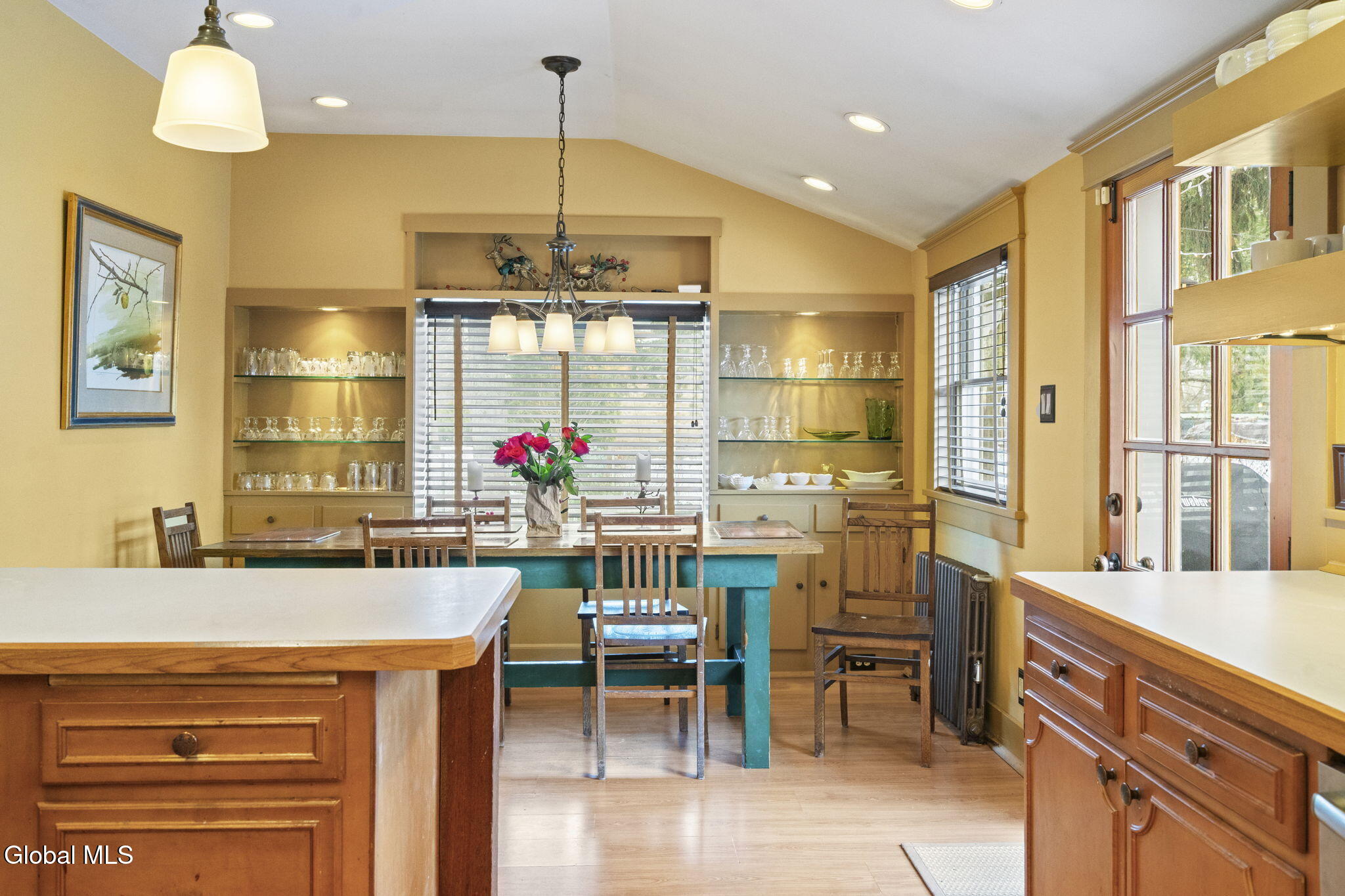 1306 Union Street Schenectady, NY 12308 - Photo 11 of 48 10