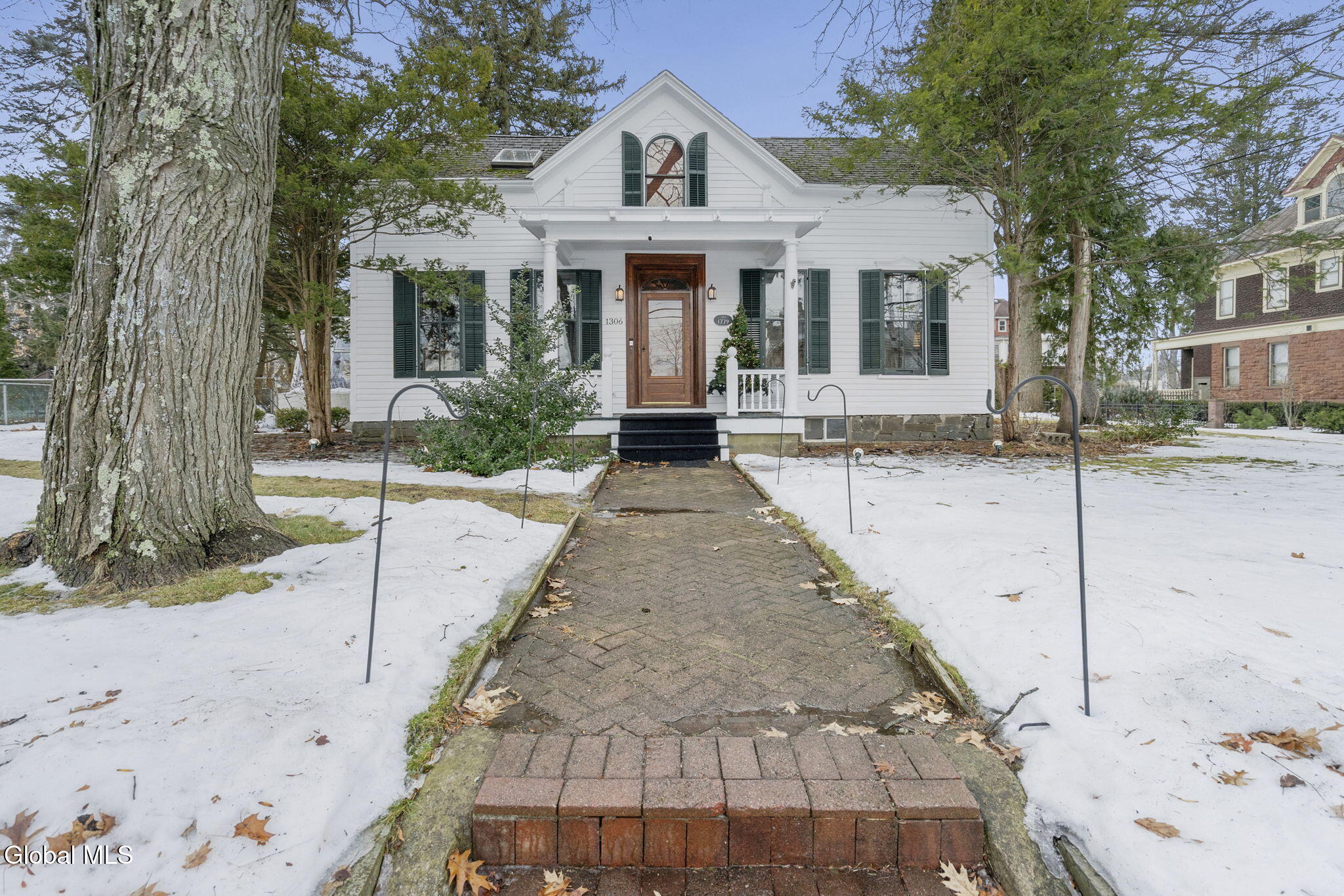 1306 Union Street Schenectady, NY 12308 - Photo 2 of 48 2