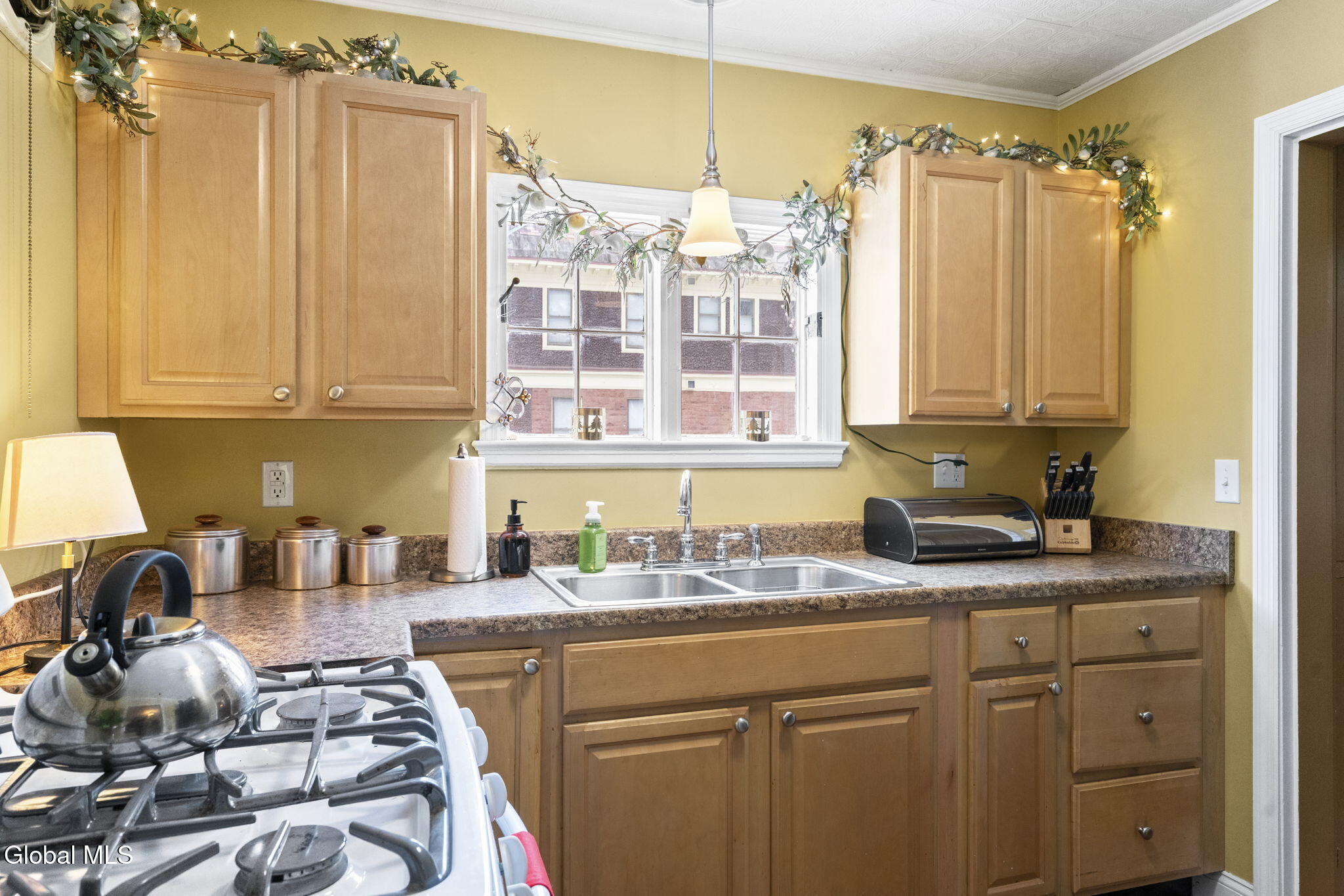 1306 Union Street Schenectady, NY 12308 - Photo 29 of 48 18